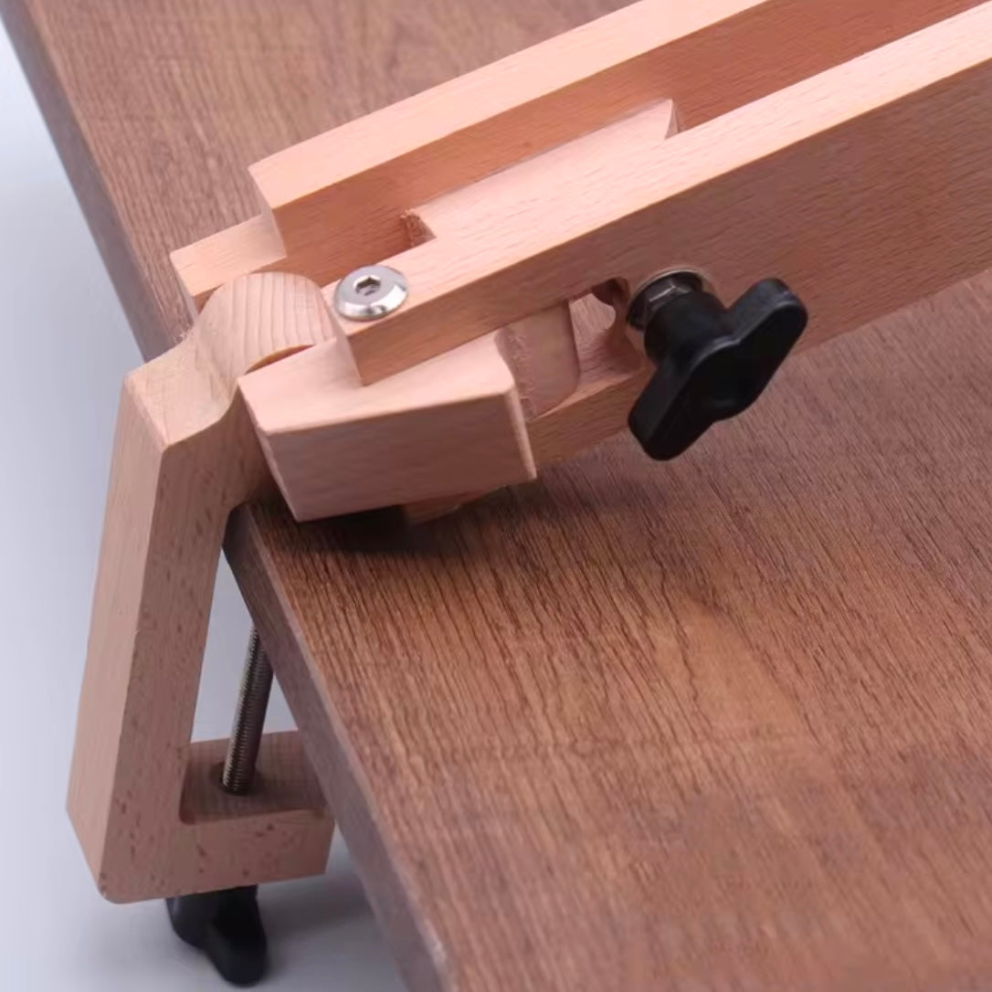 Clé à coudre avec fixation sur table