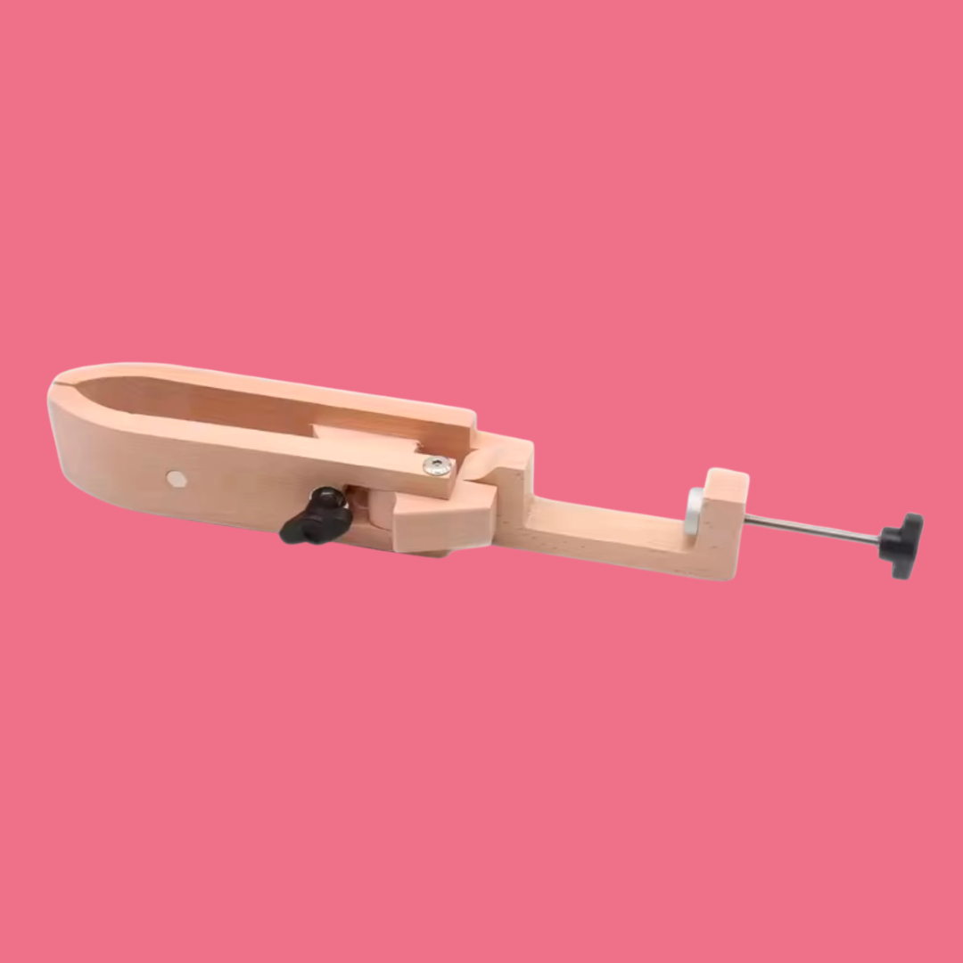 Clé à coudre avec fixation sur table