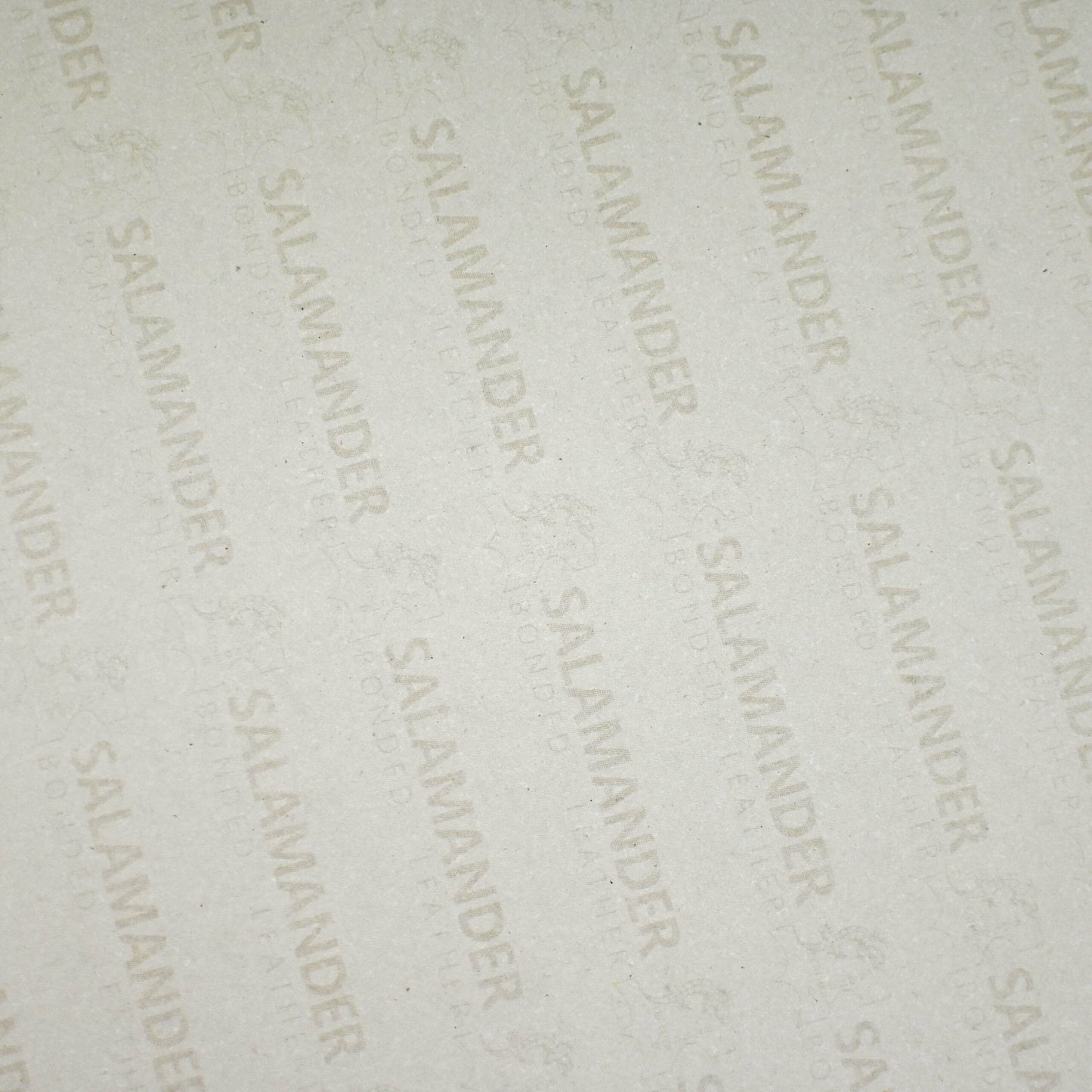 Tissu en fibres de cuir