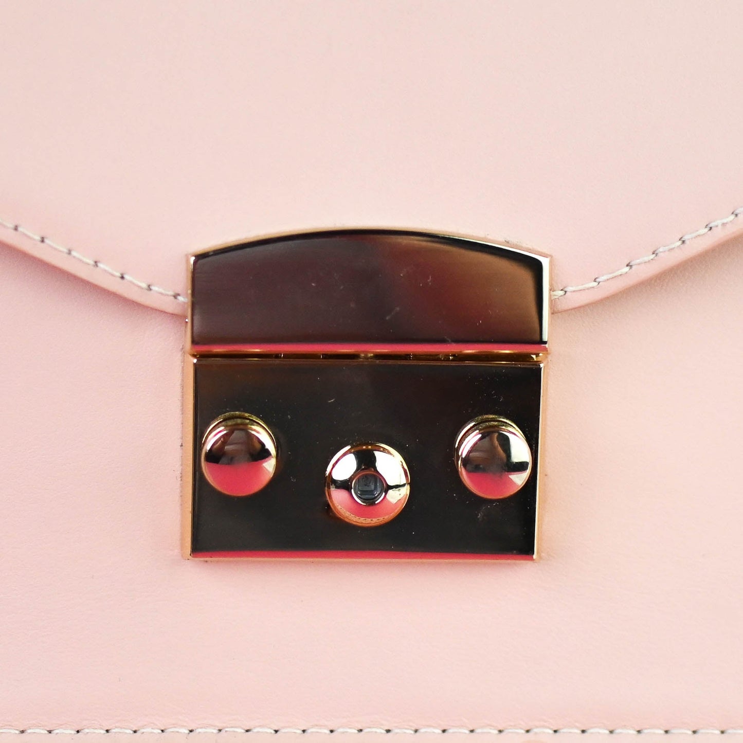 Click clasp without charge