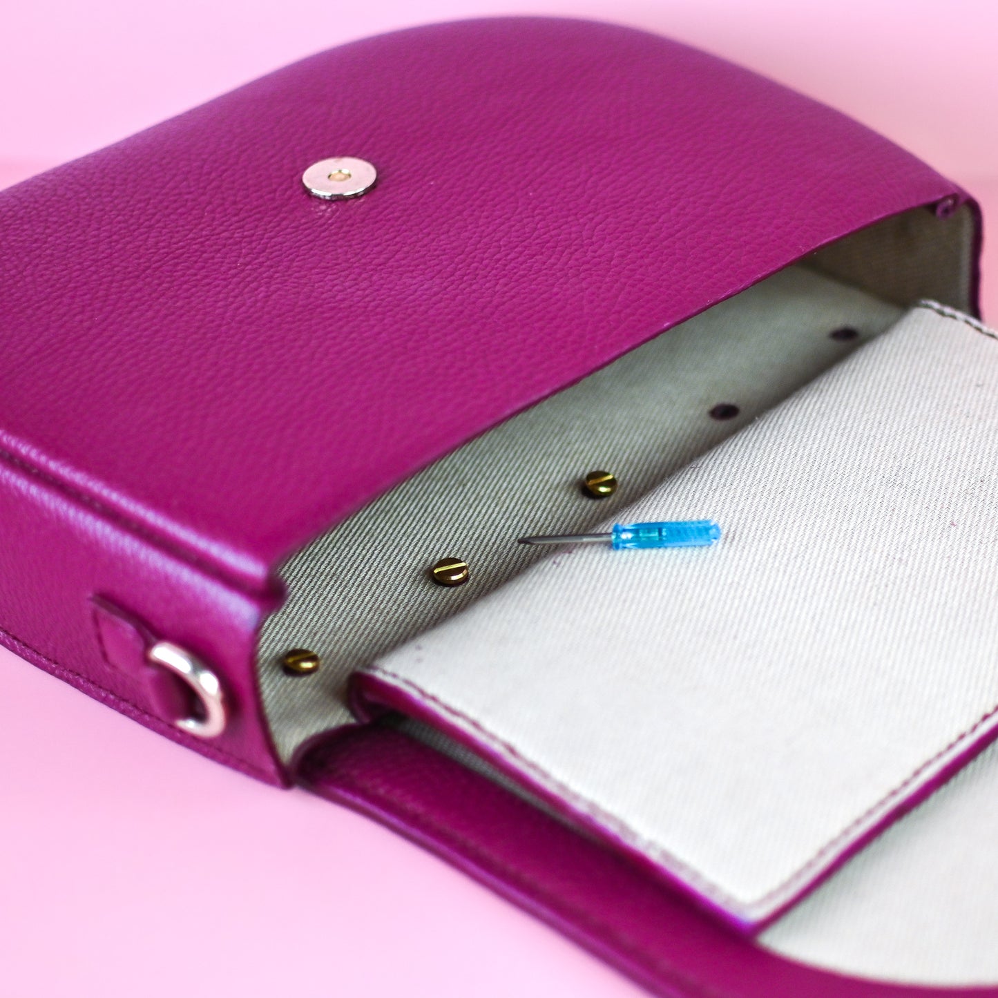 DIY box: The Modern Saddle